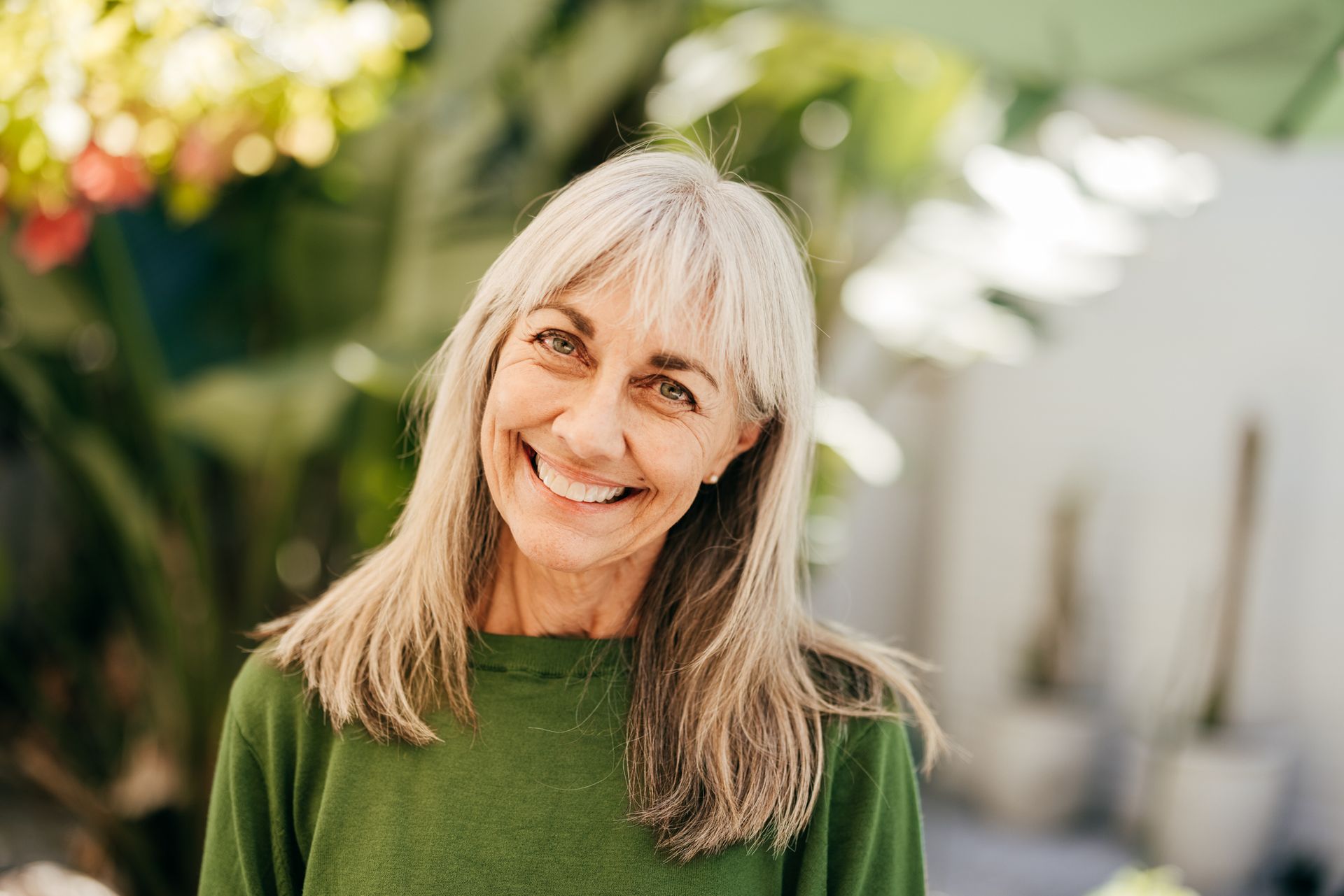 signora matura sorridente